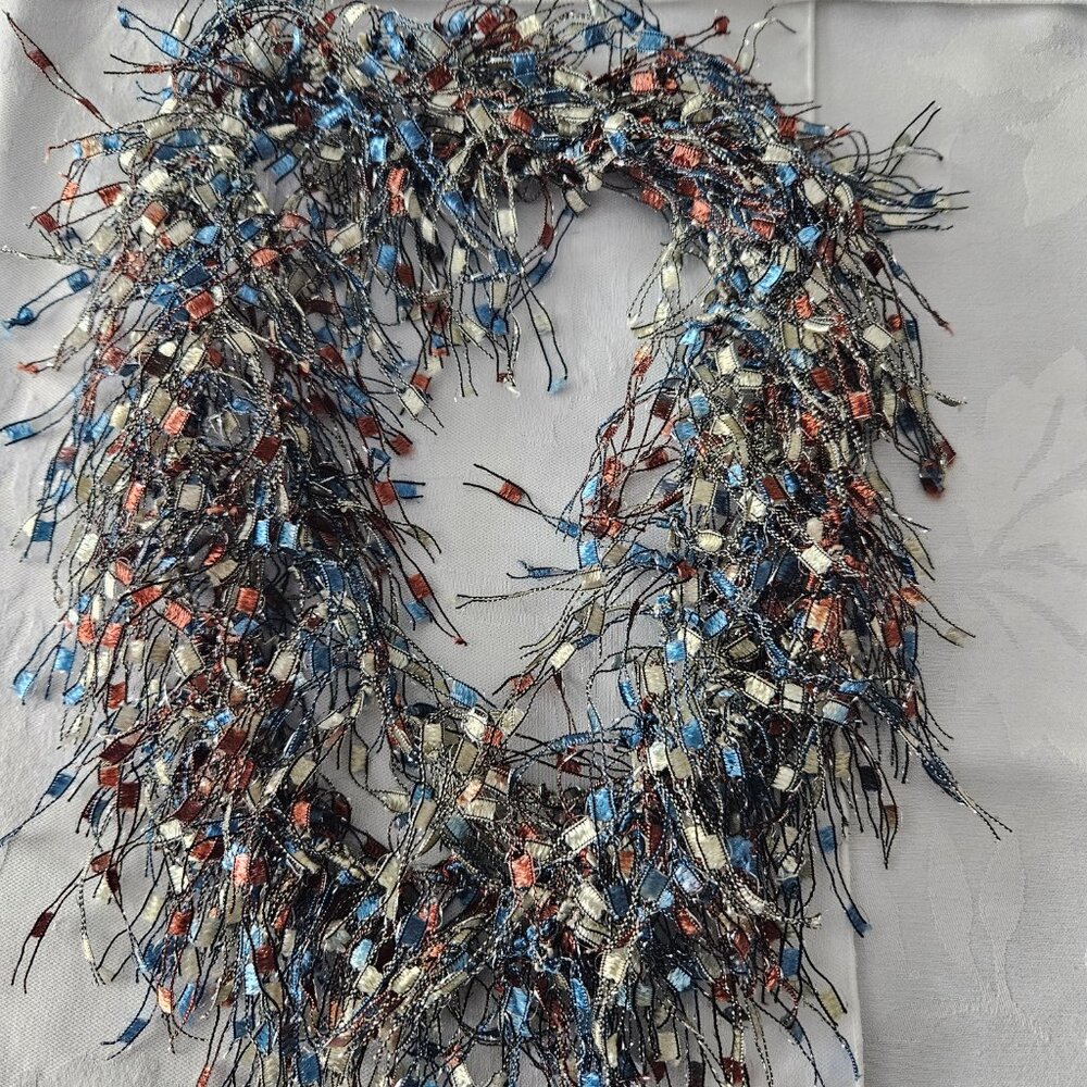fringe necklace - Picture 2 of 8